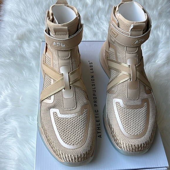 ? APL Athletic Propulsion Labs Unisex Super Future Hi-Tops in Champagne M8.5
W10